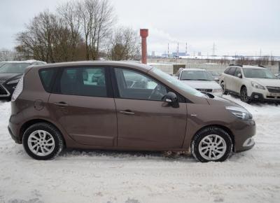 Фото Renault Scenic