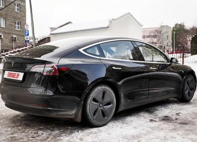 Фото Tesla Model 3