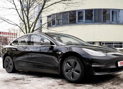 Фото Tesla Model 3