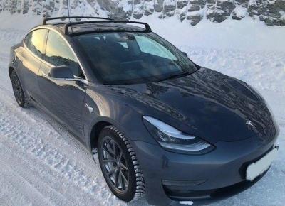 Фото Tesla Model 3