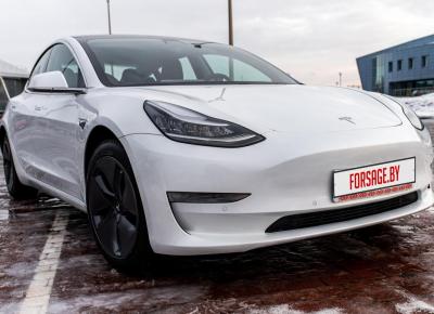 Фото Tesla Model 3