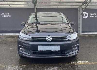 Фото Volkswagen Touran