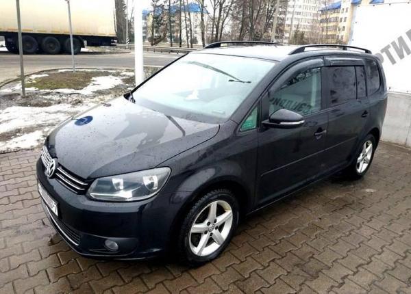 Volkswagen Touran, 2014 год выпуска с двигателем Дизель, 48 514 BYN в г. Минск
