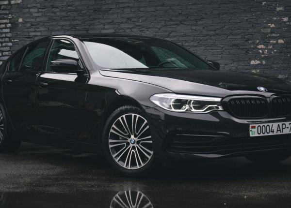 BMW 5 серия, 2019 год выпуска с двигателем Бензин, 142 112 BYN в г. Минск