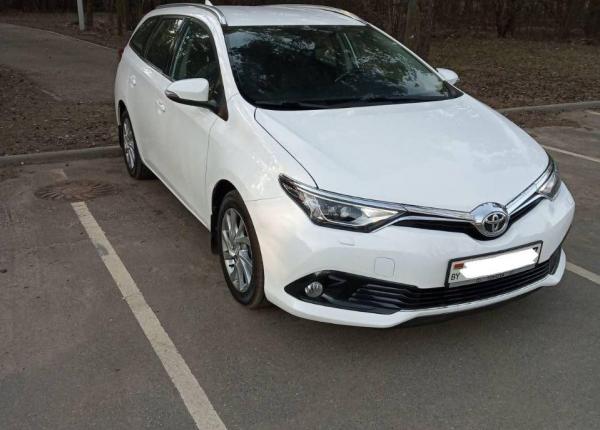 Toyota Auris, 2015 год выпуска с двигателем Бензин, 56 098 BYN в г. Минск