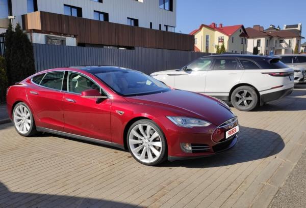 Tesla Model S, 2013 год выпуска с двигателем Электро, 82 985 BYN в г. Минск