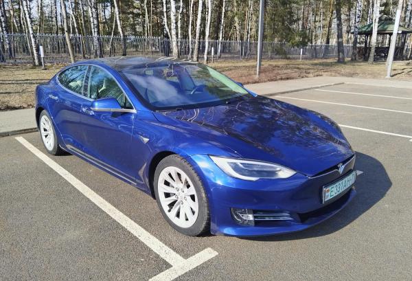 Tesla Model S, 2018 год выпуска с двигателем Электро, 107 389 BYN в г. Минск
