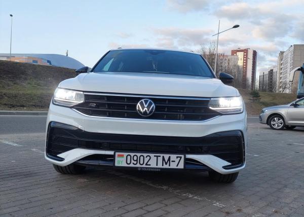 Volkswagen Tiguan, 2022 год выпуска с двигателем Бензин, 118 888 BYN в г. Минск
