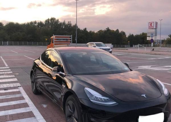 Tesla Model 3, 2018 год выпуска с двигателем Электро, 93 024 BYN в г. Минск