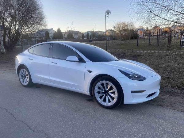 Tesla Model 3, 2021 год выпуска с двигателем Электро, 93 349 BYN в г. Минск