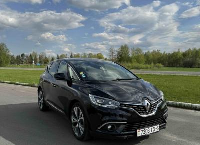 Фото Renault Scenic