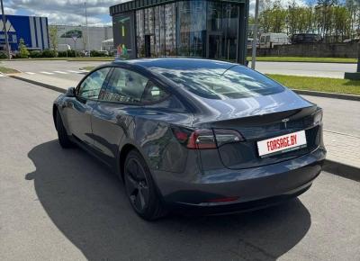 Фото Tesla Model 3