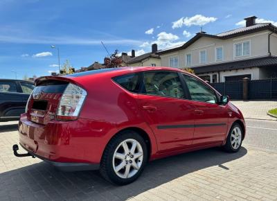 Фото Toyota Prius