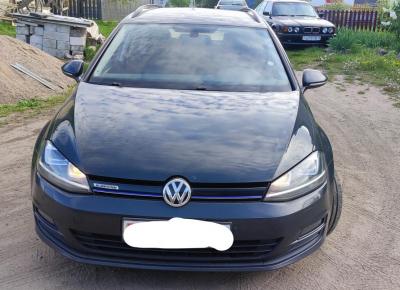 Фото Volkswagen Golf