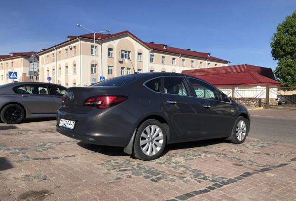 Opel Astra, 2013 год выпуска с двигателем Бензин, 30 736 BYN в г. Минск