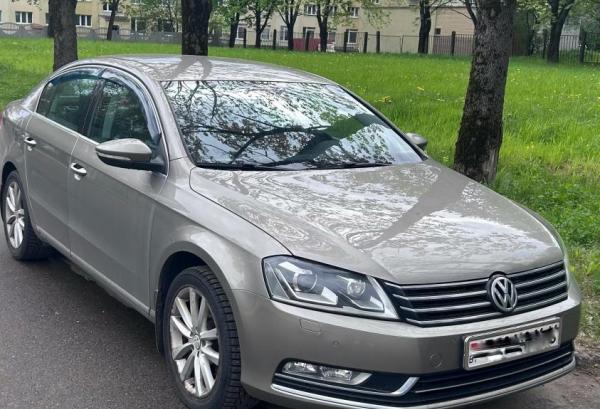 Volkswagen Passat, 2013 год выпуска с двигателем Бензин, 41 624 BYN в г. Минск