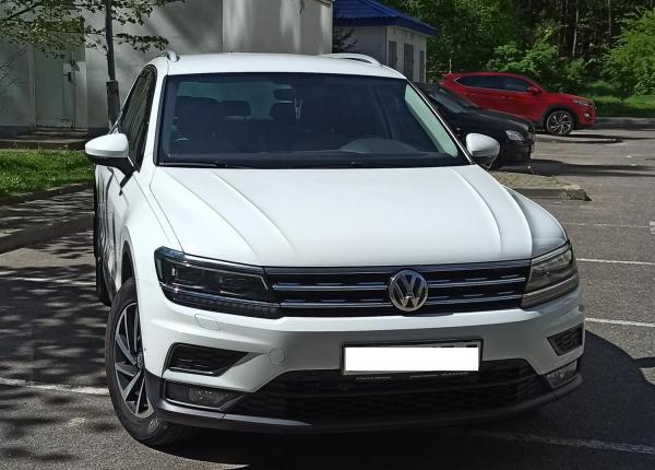 Volkswagen Tiguan, 2018 год выпуска с двигателем Бензин, 99 974 BYN в г. Минск