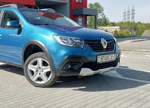 Renault Sandero, 2018 год выпуска с двигателем Бензин, 27 824 BYN в г. Минск