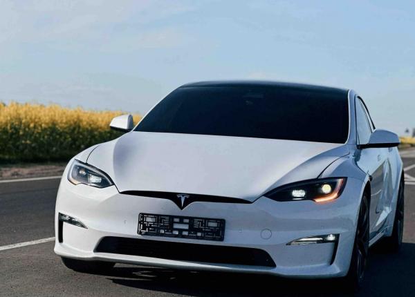 Tesla Model S, 2022 год выпуска с двигателем Электро, 410 896 BYN в г. Гомель