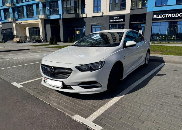Opel Insignia, 2017 год выпуска с двигателем Дизель, 54 779 BYN в г. Минск