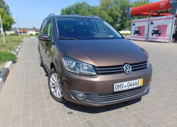 Volkswagen Touran, 2011 год выпуска с двигателем Дизель, 41 665 BYN в г. Бобруйск