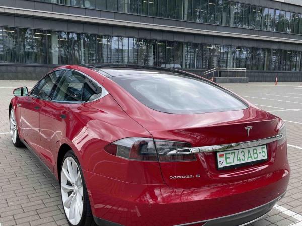 Tesla Model S, 2013 год выпуска с двигателем Электро, 56 452 BYN в г. Минск