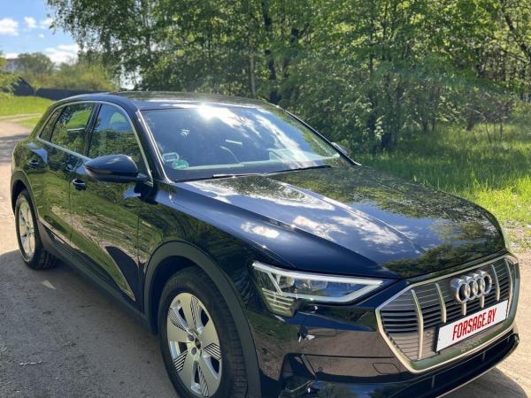 Audi e-tron, 2021 год выпуска с двигателем Электро, 121 481 BYN в г. Минск