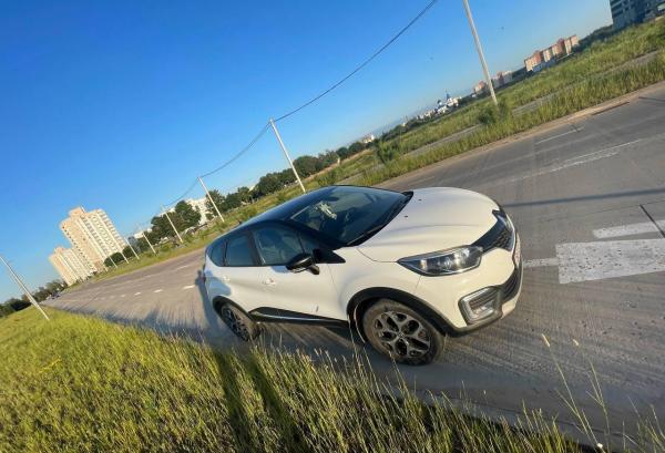 Renault Kaptur, 2017 год выпуска с двигателем Бензин, 38 903 BYN в г. Минск