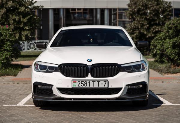BMW 5 серия, 2017 год выпуска с двигателем Бензин, 137 622 BYN в г. Минск
