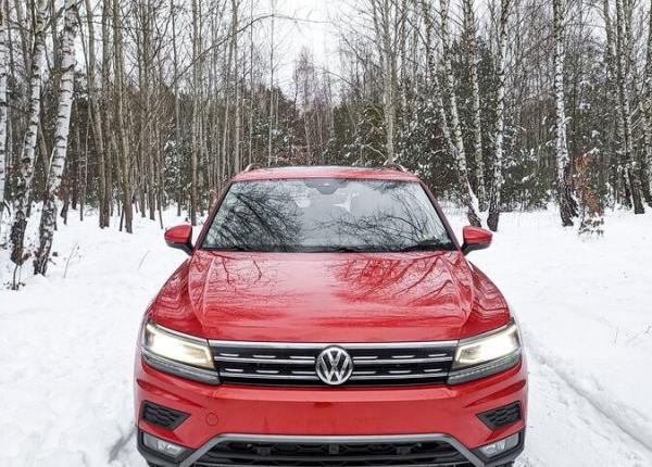 Volkswagen Tiguan, 2019 год выпуска с двигателем Бензин, 95 415 BYN в г. Минск