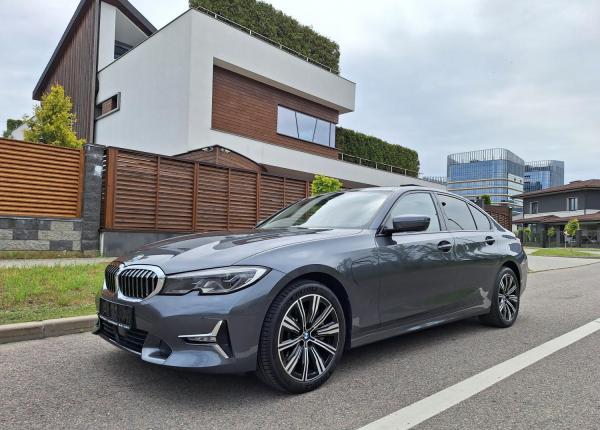 BMW 3 серия, 2020 год выпуска с двигателем Гибрид, 119 250 BYN в г. Минск