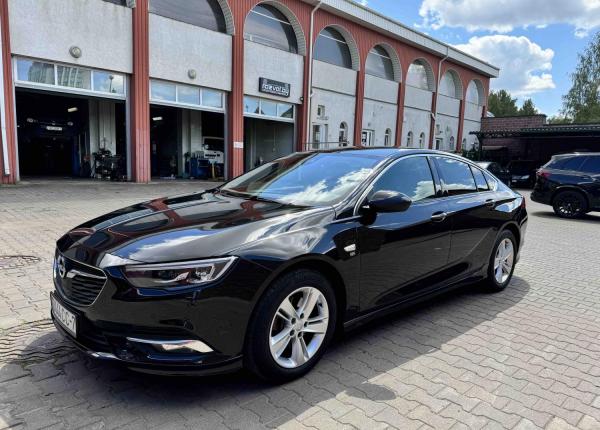 Opel Insignia, 2019 год выпуска с двигателем Дизель, 76 411 BYN в г. Минск