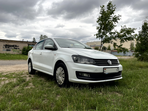 Volkswagen Polo, 2016 год выпуска с двигателем Бензин, 28 584 BYN в г. Минск