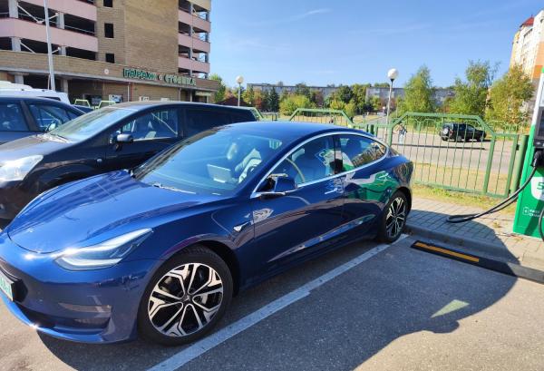 Tesla Model 3, 2019 год выпуска с двигателем Электро, 99 121 BYN в г. Гродно