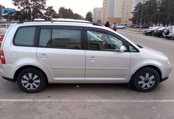 Volkswagen Touran, 2004 год выпуска с двигателем Дизель, 20 527 BYN в г. Борисов