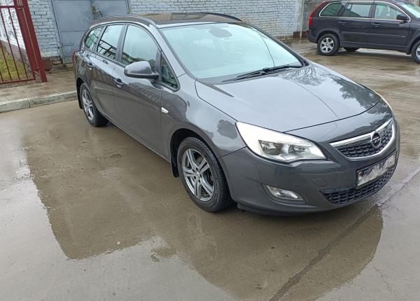 Opel Astra, 2011 год выпуска с двигателем Бензин, 26 441 BYN в г. Минск