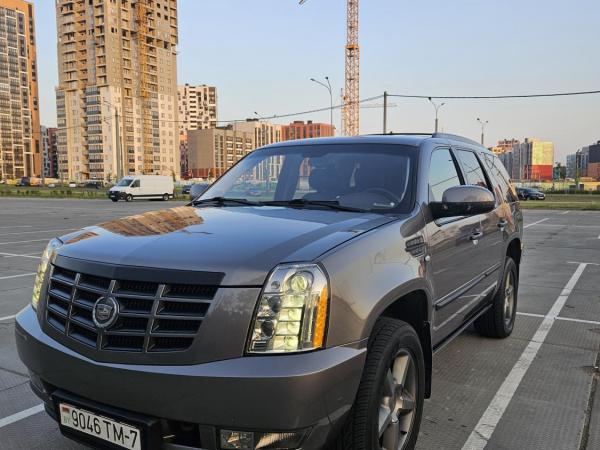 Cadillac Escalade, 2012 год выпуска с двигателем Бензин, 77 572 BYN в г. Минск