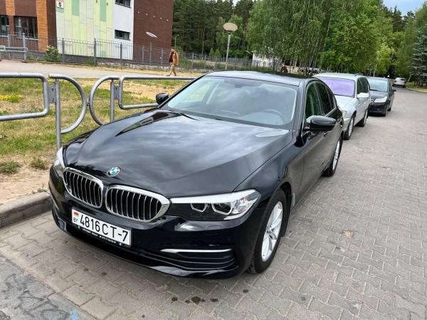 BMW 5 серия, 2019 год выпуска с двигателем Бензин, 117 545 BYN в г. Минск