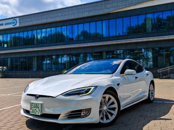 Tesla Model S, 2017 год выпуска с двигателем Электро, 107 814 BYN в г. Минск