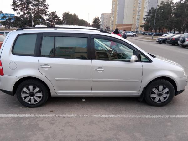 Volkswagen Touran, 2004 год выпуска с двигателем Дизель, 20 527 BYN в г. Борисов