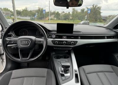 Фото Audi A4