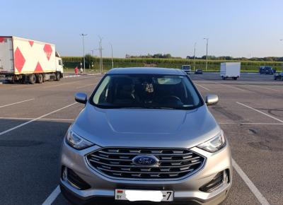 Фото Ford Edge