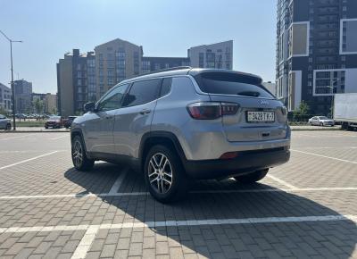 Фото Jeep Compass