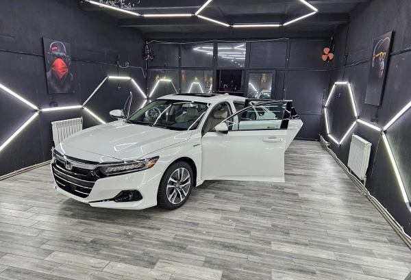 Honda Accord, 2021 год выпуска с двигателем Гибрид, 84 071 BYN в г. Лида