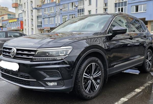 Volkswagen Tiguan, 2019 год выпуска с двигателем Бензин, 106 202 BYN в г. Минск