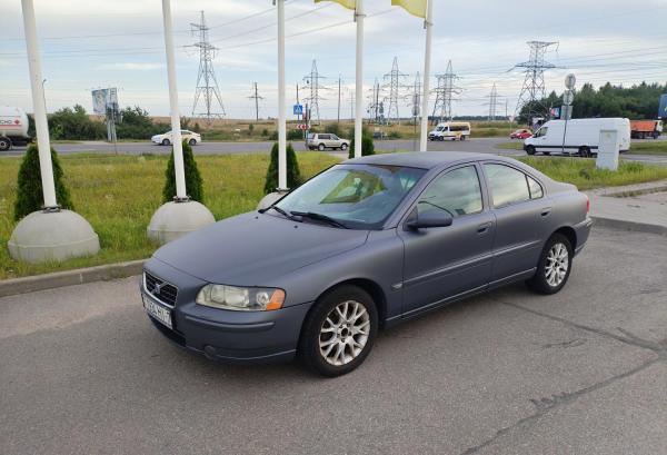 Volvo S60, 2004 год выпуска с двигателем Бензин, 17 984 BYN в г. Минск