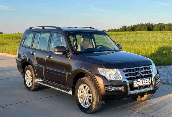 Mitsubishi Pajero, 2017 год выпуска с двигателем Бензин, 88 740 BYN в г. Глубокое