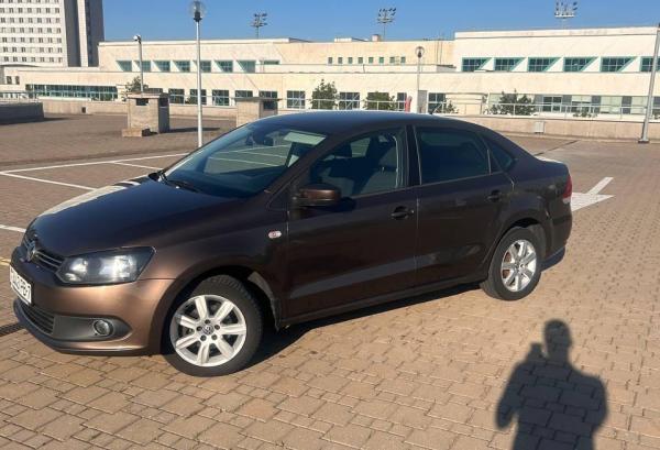 Volkswagen Polo, 2015 год выпуска с двигателем Бензин, 37 886 BYN в г. Минск