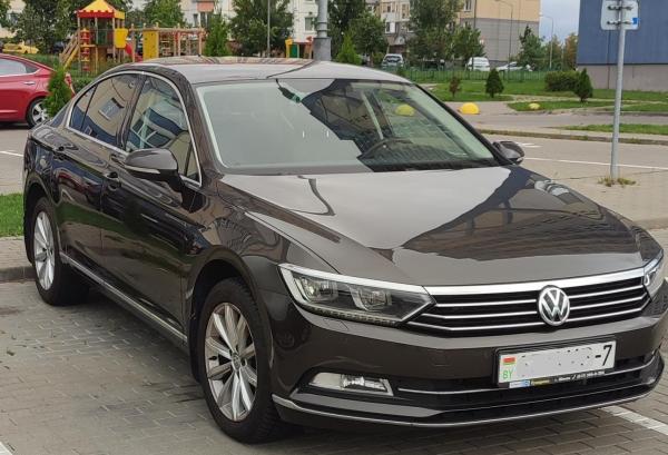 Volkswagen Passat, 2018 год выпуска с двигателем Бензин, 84 342 BYN в г. Минск