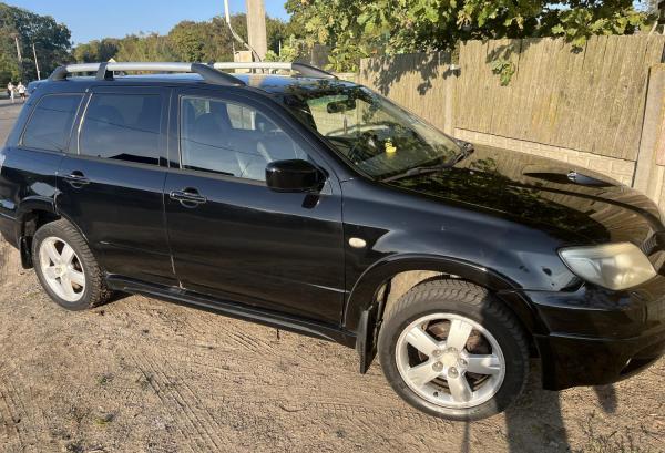 Mitsubishi Outlander, 2004 год выпуска с двигателем Бензин, 27 099 BYN в г. Солигорск